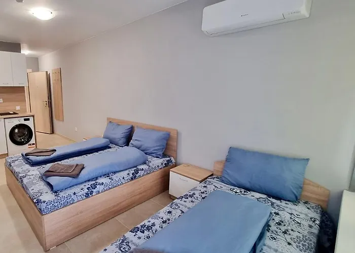 Location * ソフィア